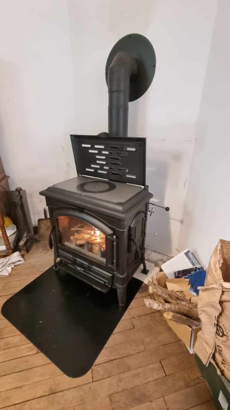 poêle à bois Nordica Extraflame Isotta con cerchi Evo cuisinière
