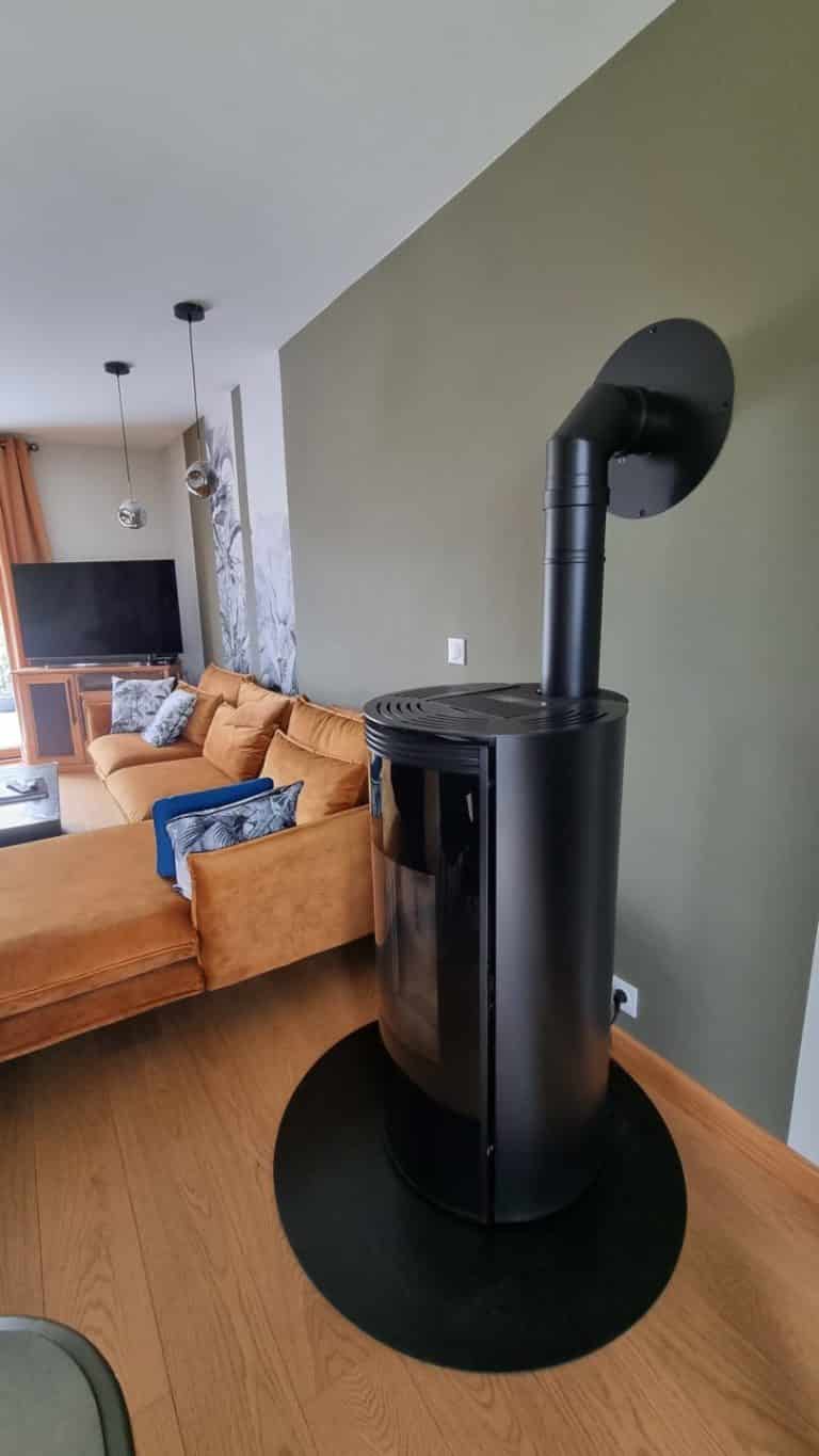 poele a granule Deville Loria noir pose en ventouse - Quimperlé, Lorient